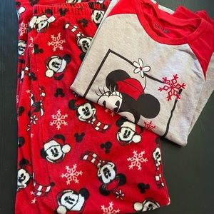 Disney Mickey and Minnie Holiday Pajamas - MEDIUM